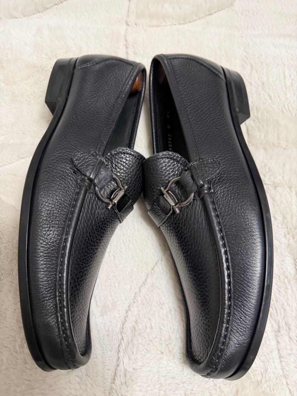$950 Salvatore Ferragamo Gancini Bit Black Leather Ornament Loafers 9.5 10.5 - Picture 5 of 12